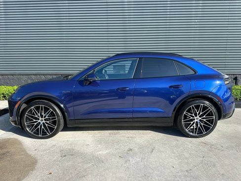 Used 2026 Porsche Macan Turbo Electric AWD/4WD image 2