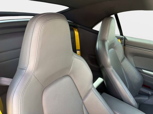 Used 2022 Porsche 911 Carrera image 24