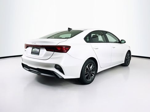 Used 2024 Kia Forte LXS image 9