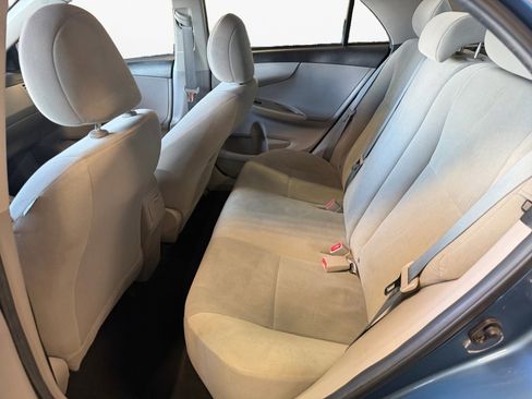Used 2012 Toyota Corolla LE FWD image 16