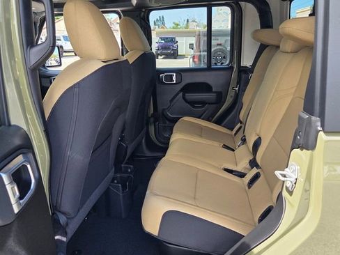 New 2026 Jeep Gladiator Willys AWD/4WD image 15