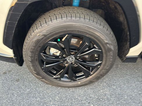 Certified 2022 Toyota RAV4 XSE w/ XSE Grade Weather Package image 33