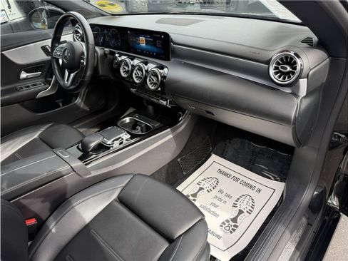 Used 2020 Mercedes-Benz CLA 250 image 31