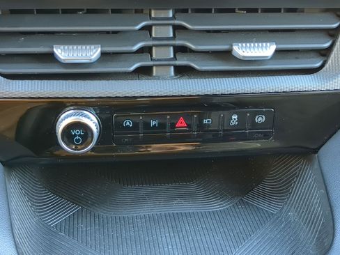 Used 2025 Ford Explorer ST-Line w/ ST-Line Street Pack image 25