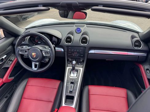 Used 2024 Porsche 718 Boxster w/ Sportdesign Package image 33