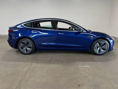 Used 2019 Tesla Model 3 Standard Range Plus RWD image 2