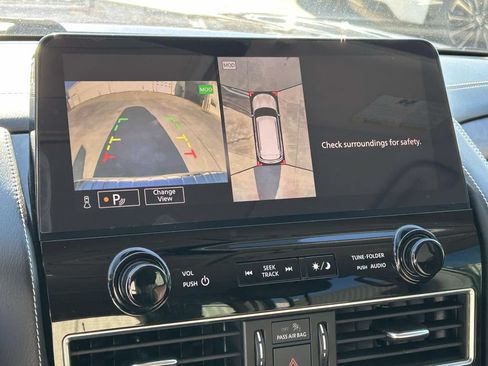 Used 2022 INFINITI QX80 Premium Select w/ All-Season Package RWD image 25