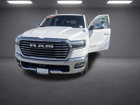 Used 2025 RAM 1500 Laramie AWD/4WD image 37