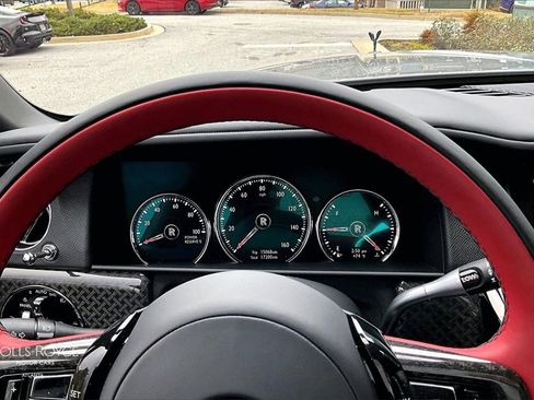 Used 2024 Rolls-Royce Cullinan Black Badge image 19