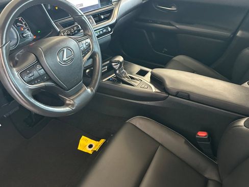 Certified 2024 Lexus UX 250h FWD image 7