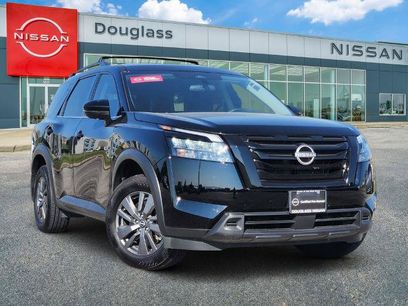 Certified 2025 Nissan Pathfinder SV w/ Black Appearance Package