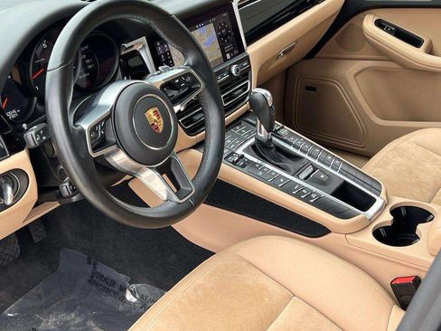 Used 2021 Porsche Macan AWD/4WD image 10