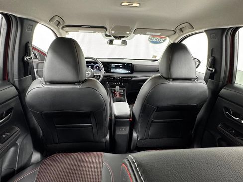 Certified 2025 Nissan Kicks SR FWD image 17