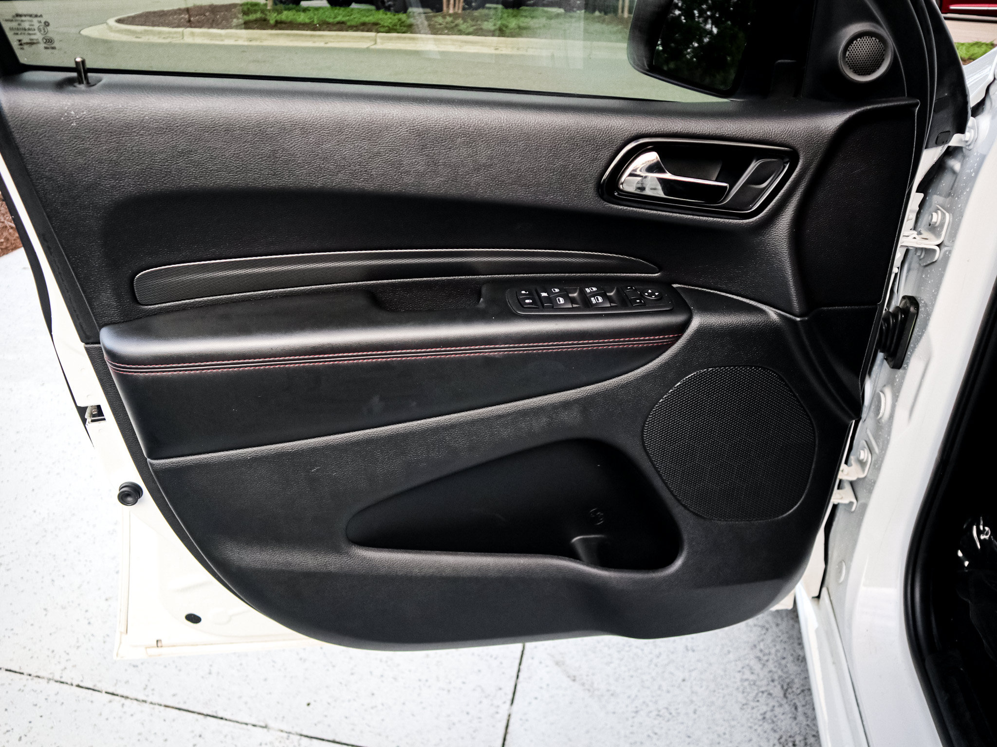 Used 2025 Dodge Durango GT RWD image 13