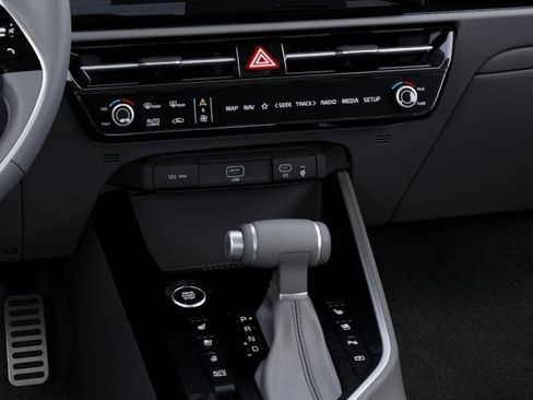 New 2026 Kia Niro FWD image 24