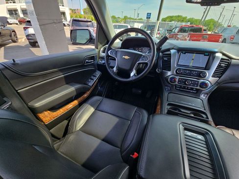 Used 2019 Chevrolet Tahoe Premier AWD/4WD image 15