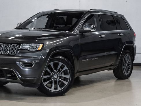 Used 2017 Jeep Grand Cherokee Overland w/ Jeep Active Safety Group RWD image 7