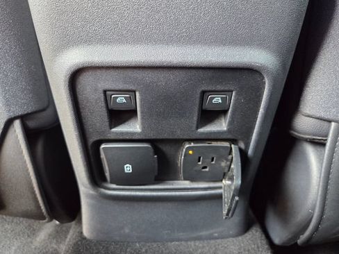 Used 2024 Ford Bronco Badlands AWD/4WD image 16