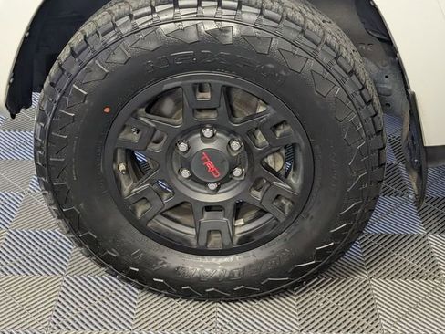 Used 2021 Toyota 4Runner SR5 Premium w/ Moonroof Package image 8