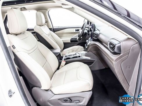 Used 2020 Ford Explorer Platinum w/ Premium Technology Package image 31