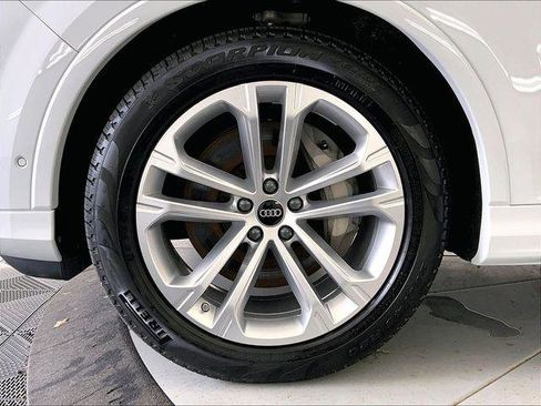 Certified 2025 Audi Q7 3.0T Premium Plus w/ Premium Plus Package AWD/4WD image 9