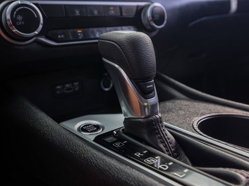 Used 2025 Nissan Altima 2.5 S image 30