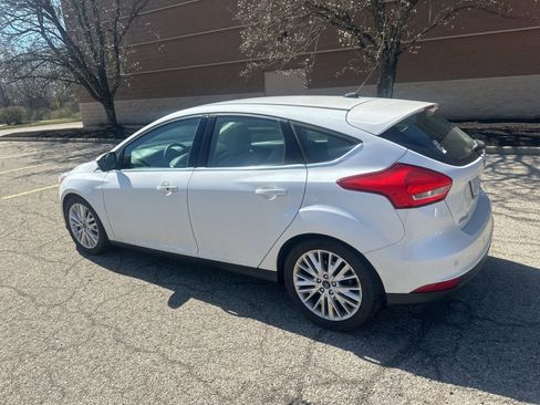 Used 2016 Ford Focus Titanium image 11