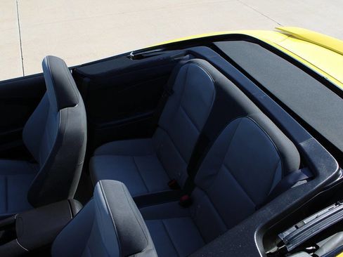 Used 2015 Chevrolet Camaro LT RWD image 11
