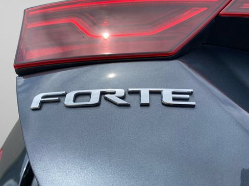 Used 2020 Kia Forte GT-Line w/ GT-Line Premium Package FWD image 17
