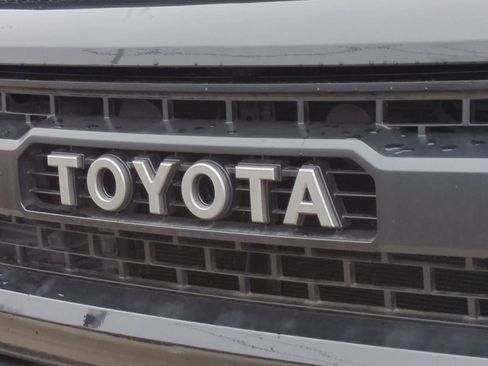 Used 2017 Toyota Tundra SR5 image 12