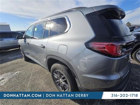 Used 2025 GMC Acadia Elevation image 5