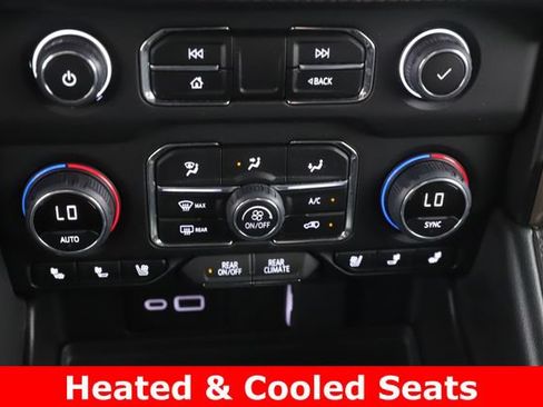 Used 2024 Chevrolet Tahoe High Country AWD/4WD image 4