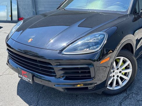 Used 2019 Porsche Cayenne E-Hybrid w/ Premium Plus Package AWD/4WD image 2