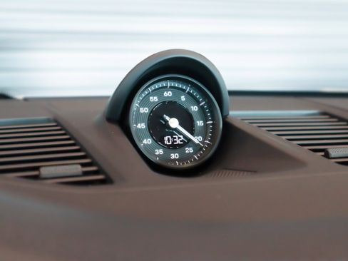 Used 2024 Porsche 911 Carrera GTS image 25