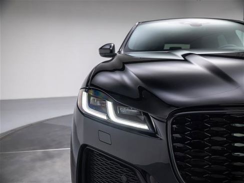 New 2024 Jaguar F-PACE R-Dynamic S image 10