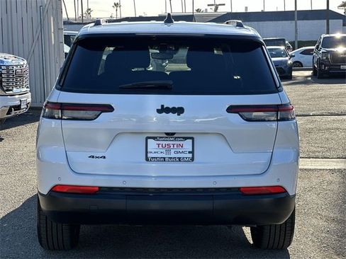 Used 2023 Jeep Grand Cherokee L Laredo image 5