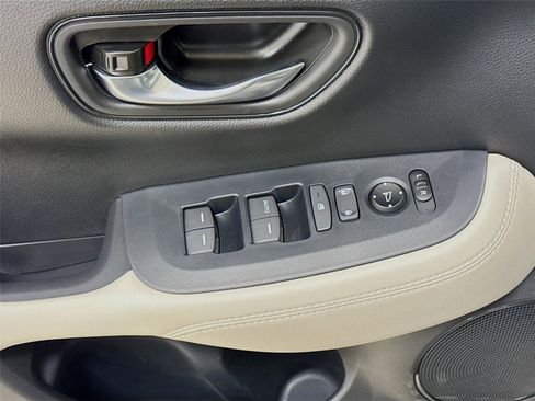 New 2026 Honda HR-V LX image 16
