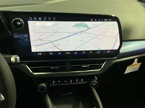 New 2026 Chevrolet Equinox EV LT image 28