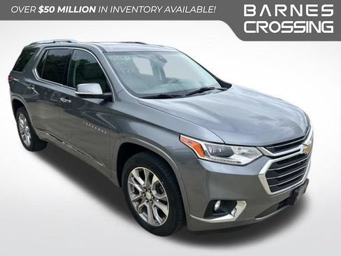 Used 2019 Chevrolet Traverse Premier w/ Driver Confidence II Package FWD image 1