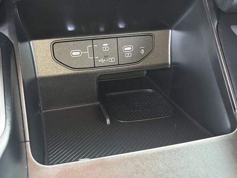 Used 2025 Kia Sorento S image 30