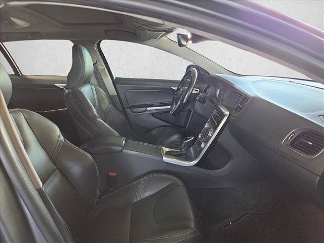 Used 2018 Volvo V60 T5 Dynamic w/ Vision Package AWD/4WD image 18