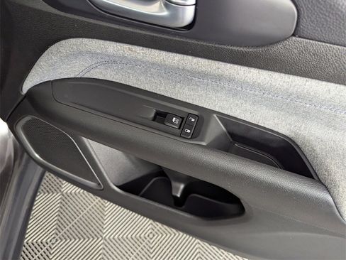 Used 2023 Jeep Compass Sport image 35