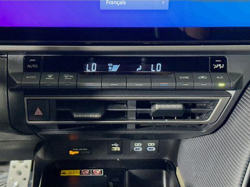 Used 2025 Toyota Camry SE w/ Multimedia Upgrade Package FWD image 23