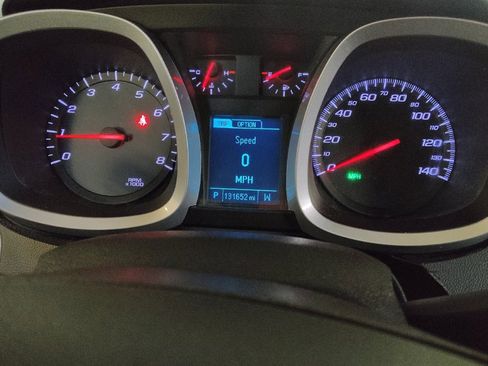 Used 2015 Chevrolet Equinox LT image 23