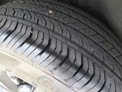 Used 2025 Buick Envision Sport Touring AWD/4WD image 12