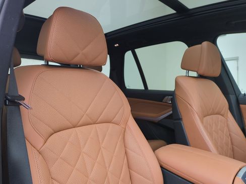 Certified 2024 BMW X5 xDrive40i w/ Premium Package image 31