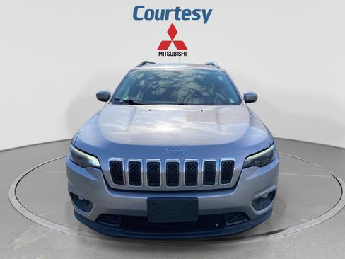 Used 2019 Jeep Cherokee Latitude Plus AWD/4WD image 7