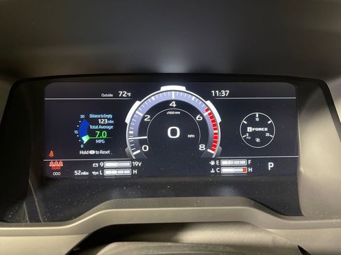 New 2025 Toyota Tundra Limited AWD/4WD image 18