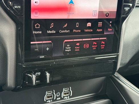 New 2026 RAM 2500 Laramie AWD/4WD image 19