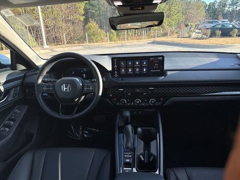 Used 2023 Honda Accord EX-L image 16